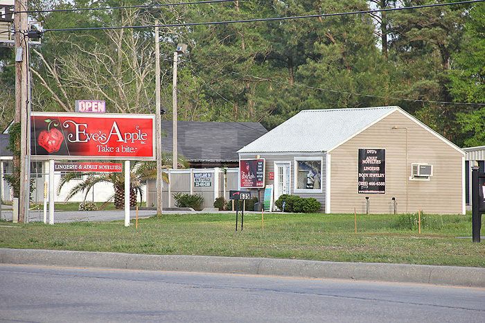 Waveland, Mississippi Eves Apple