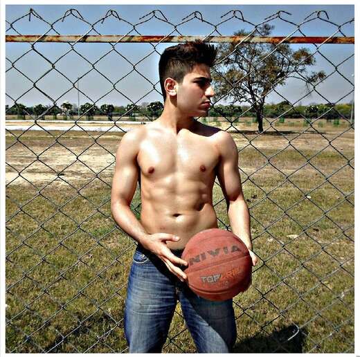 Escorts Melbourne, Australia 🏀💪21 YEAR OLD YOUNG MUSCULAR BOY🇦🇺