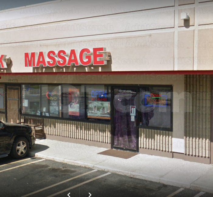 Menomonee Falls, Wisconsin Sakura Massage