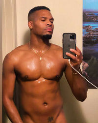 Escorts Los Angeles, California Cakes on deck