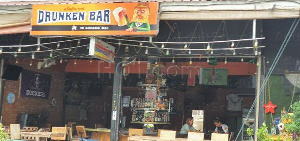 Beer Bar / Go-Go Bar Chiang Mai, Thailand druken bar