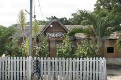 Freelance Bar Boracay Island, Philippines Zwamppy