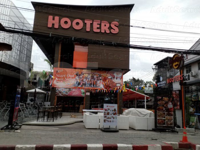 Ko Samui, Thailand HOOTERS