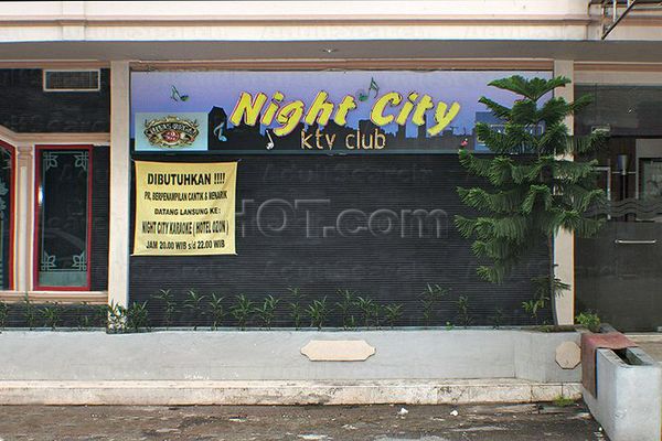 Freelance Bar Batam, Indonesia Night City