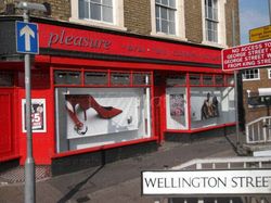 Sex Shops Luton, England Pleasure