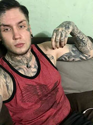 Escorts Houston, Texas E-boy/tattoo artist/dragQueen