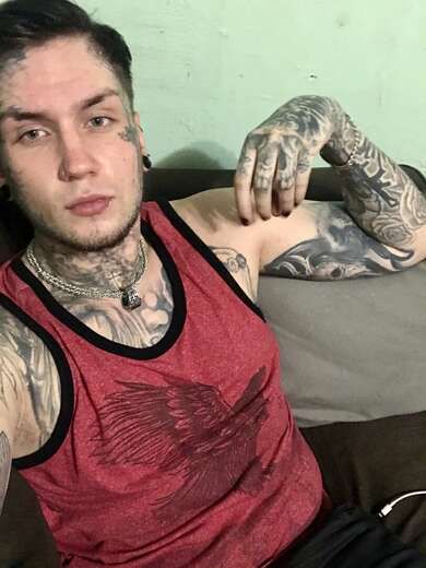 Escorts Houston, Texas E-boy/tattoo artist/dragQueen