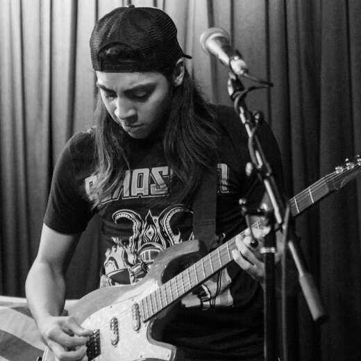 Escorts Dallas, Texas Musician and trained fighter