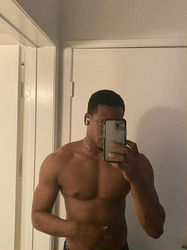 Escorts Los Angeles, California Cakes on deck