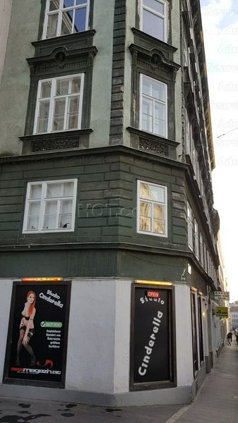 Bordello / Brothel Bar / Brothels - Prive Vienna, Austria Studio Cinderella