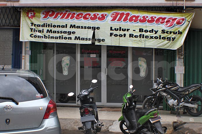 Batam, Indonesia Princess massage
