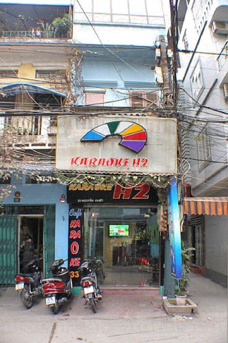 Freelance Bar Hanoi, Vietnam Karaoke H2