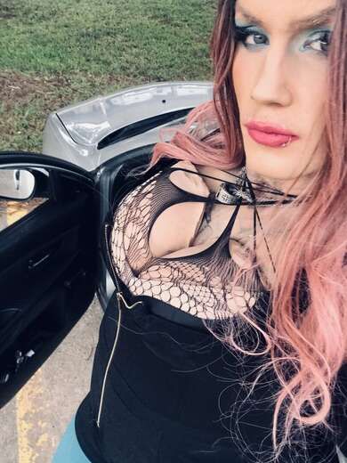 Escorts Houston, Texas E-boy/tattoo artist/dragQueen
