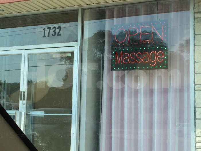 Downers Grove, Illinois 7 Spa Massage