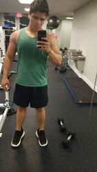 Escorts New York City, New York Colombian guy looking for a job