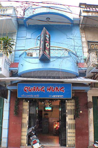 Freelance Bar Hanoi, Vietnam Quang Hung