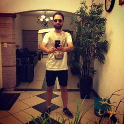 Escorts Chicago, Illinois Outgoing fun guy!