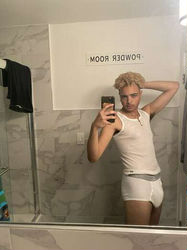 Escorts Miami, Florida Young Dominican Boy