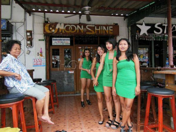 Beer Bar / Go-Go Bar Ban Chang, Thailand Moonshine Beer Bar