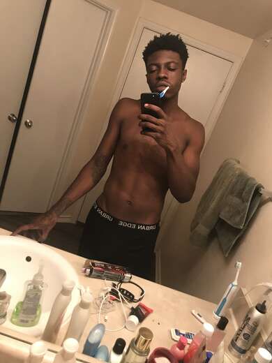 Escorts Dallas, Texas Pretty Sleazy Guy 💕