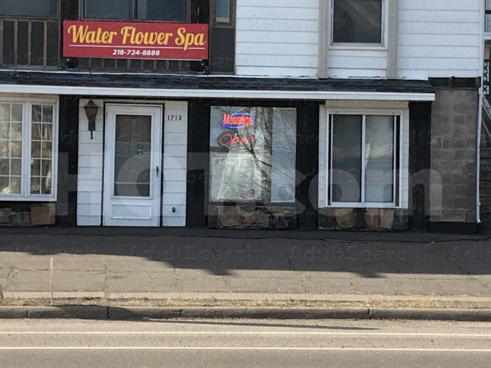 Duluth, Minnesota Water Flower Spa