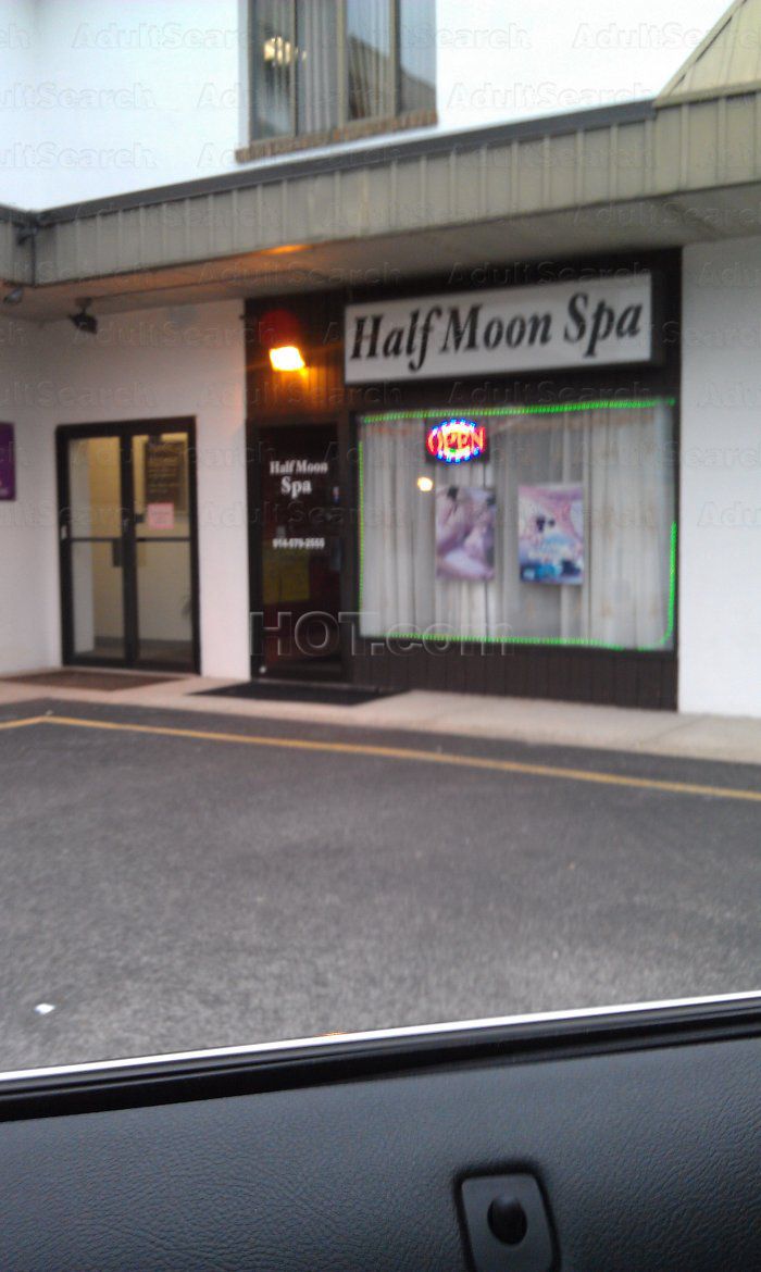 Pleasantville, New York Half Moon Spa