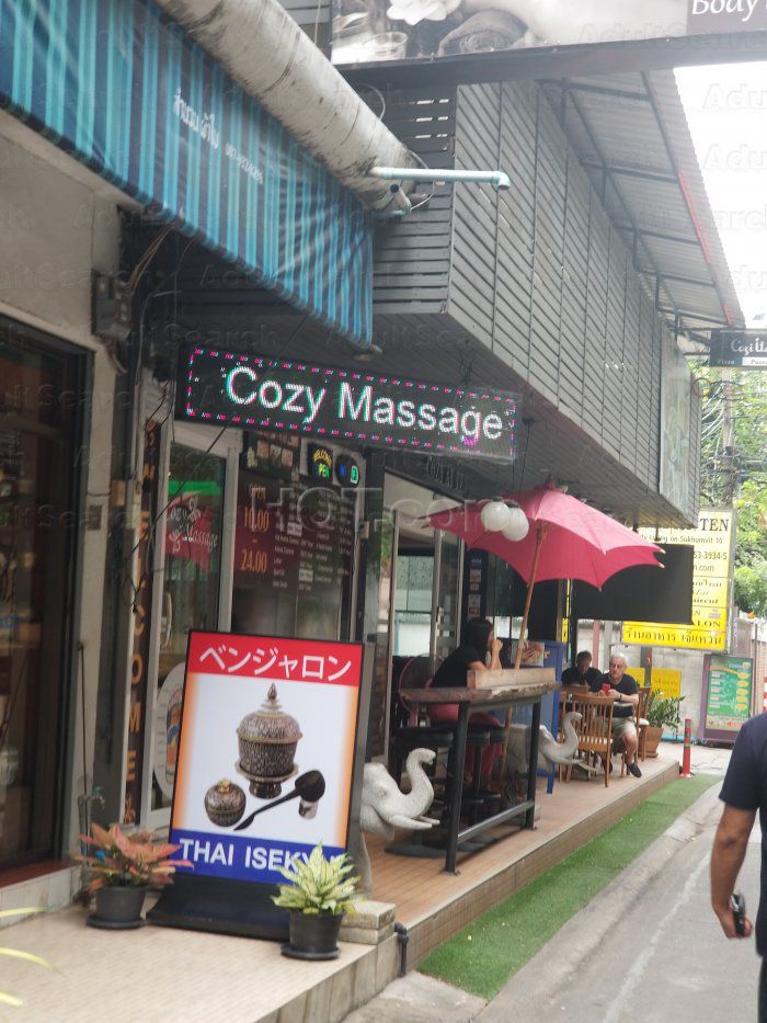 Bangkok, Thailand Cozy Massage