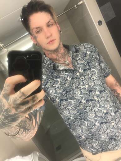 Escorts Houston, Texas E-boy/tattoo artist/dragQueen