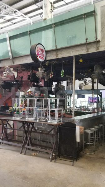 Beer Bar / Go-Go Bar Patong, Thailand Hot Girls Bar