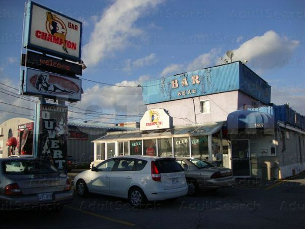 Strip Clubs Saint-Elzéar, Quebec Bar Le Champion