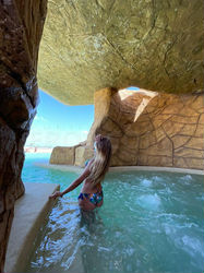 Escorts Miami, Florida Cristal