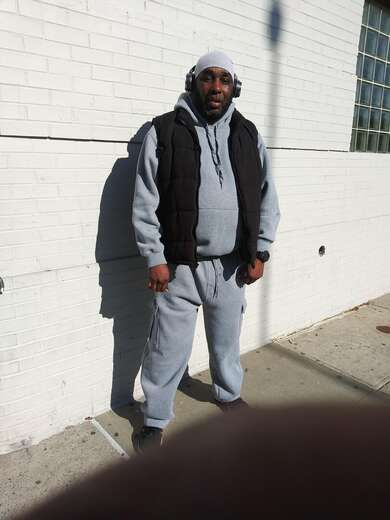 Escorts The Bronx, New York Brown skin 6 ft 51 and good looking