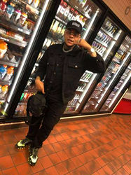 Escorts Dallas, Texas Bi hung Freak