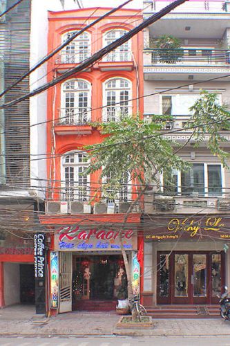 Freelance Bar Hanoi, Vietnam Khanh Do Ktv