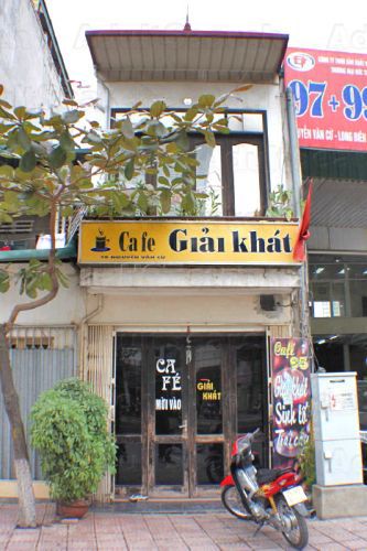 Freelance Bar Hanoi, Vietnam Giai Khat Cafe