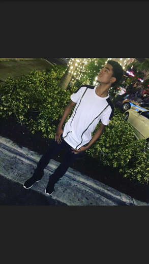 Escorts New York City, New York 22 y/o looking to satisfy women’s needs